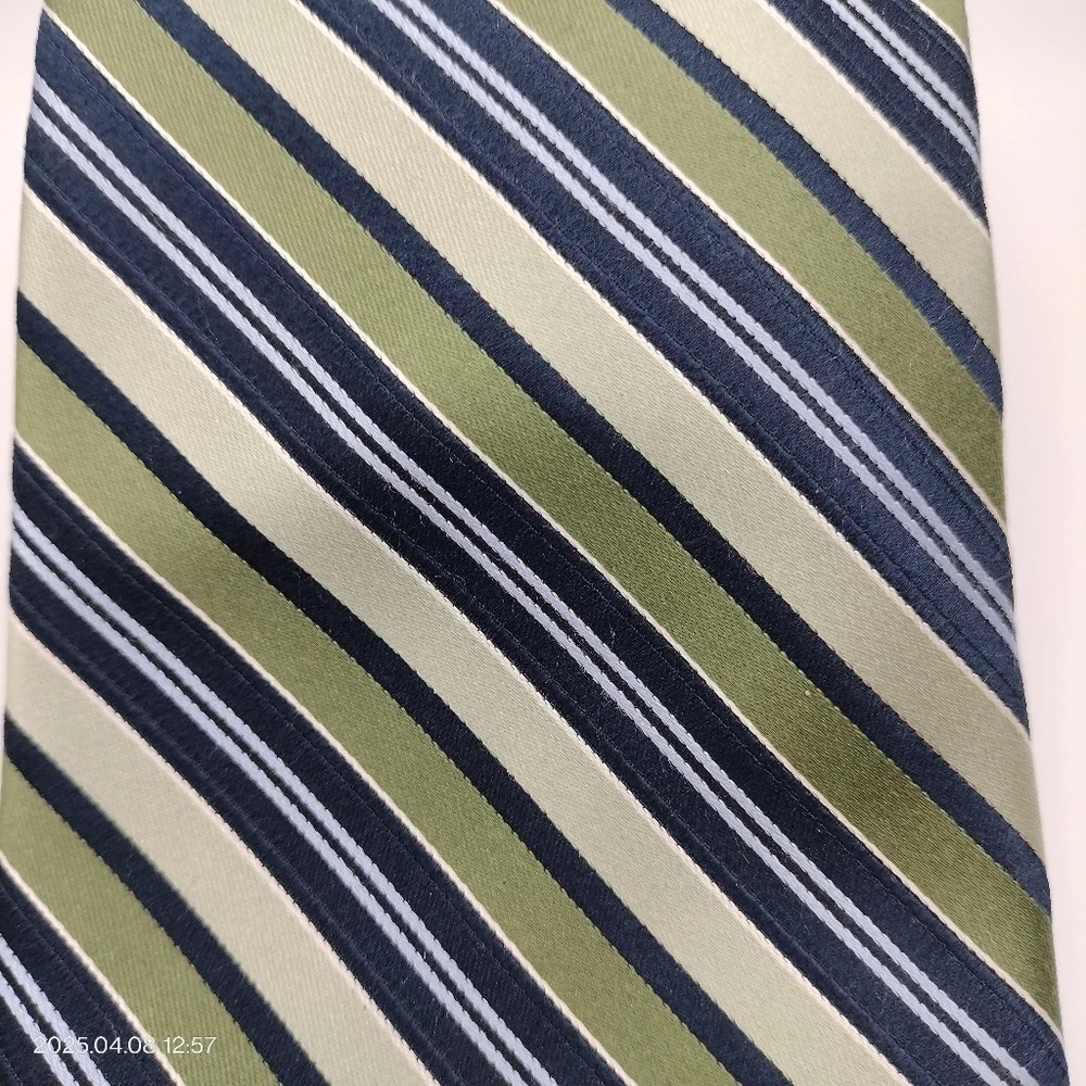 Jones New York Silk Hand Made Striped Green and Blue Men's Tie Necktie